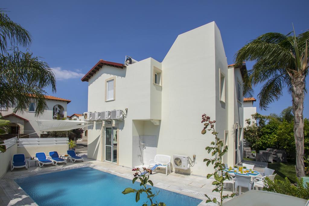 Villa Raflia Pernera ภายนอก รูปภาพ
