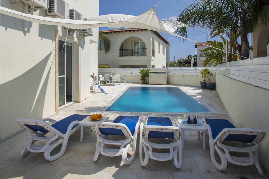 Villa Raflia Pernera ภายนอก รูปภาพ